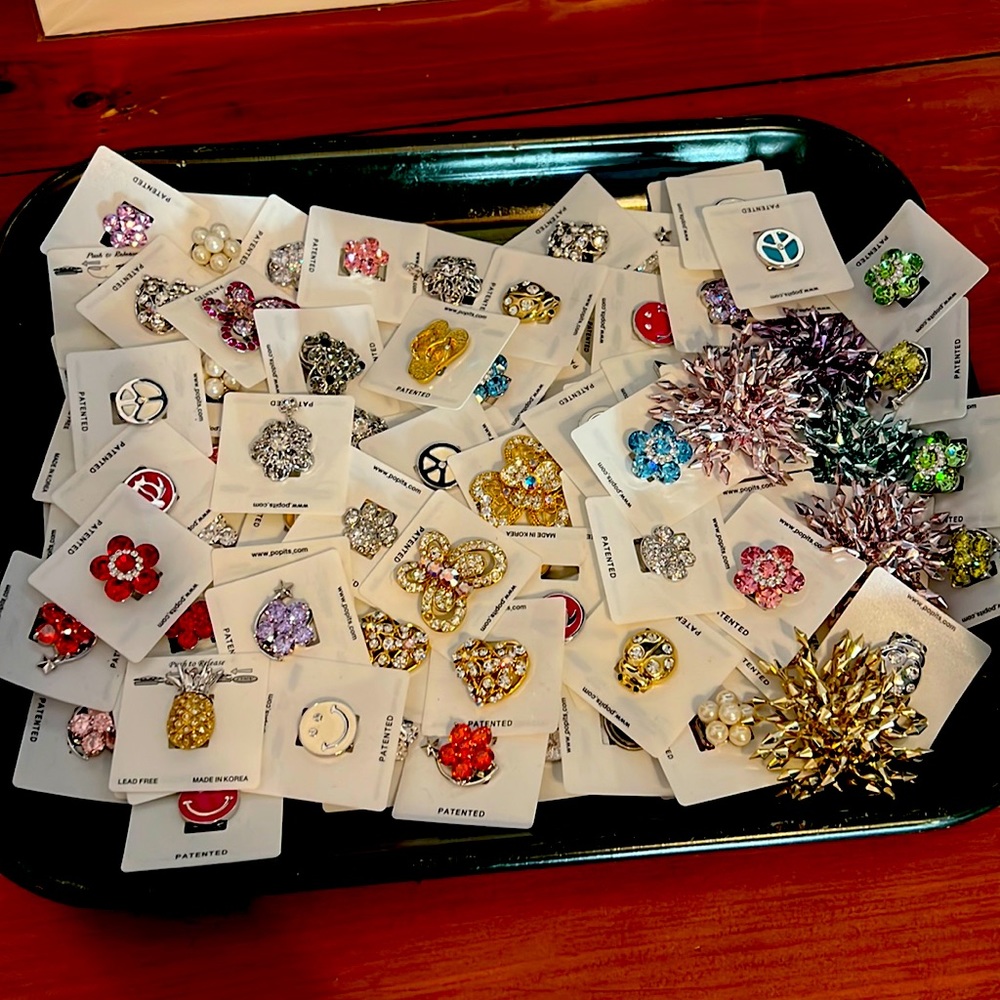 Brand new various style popits ALL 100 popits for $150